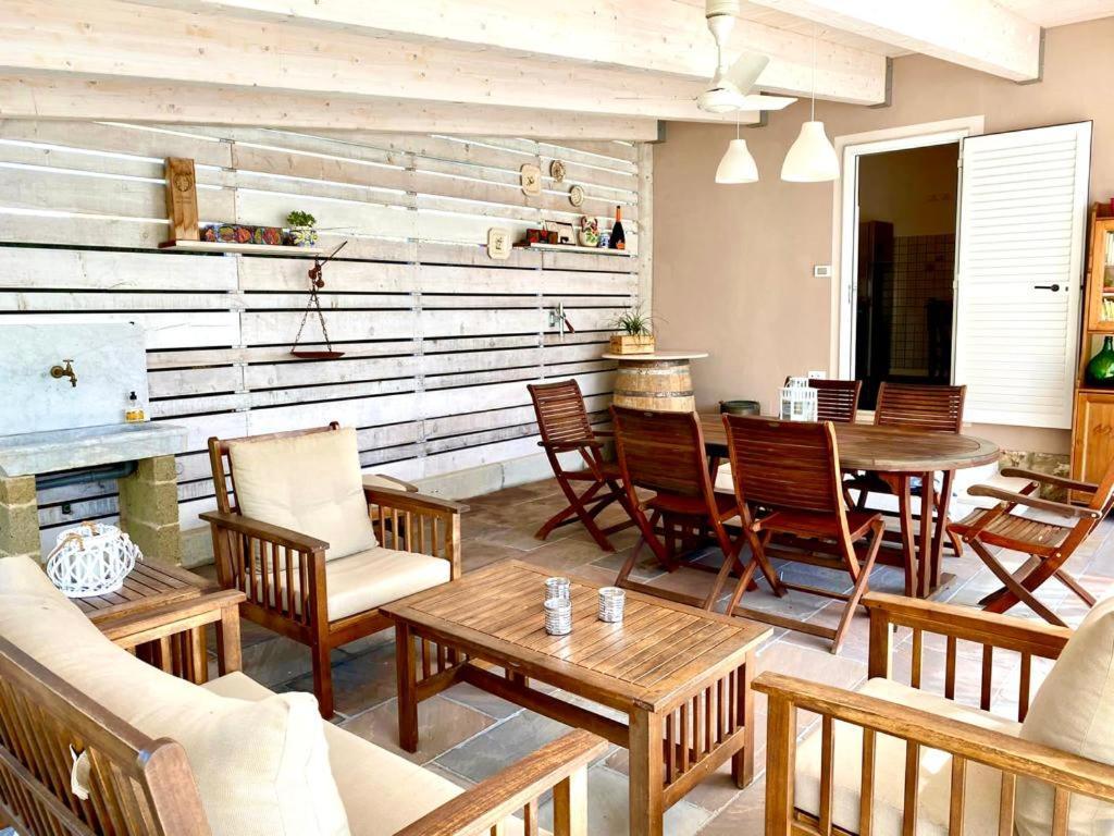 カマイオーレ Casa Vittoriaヴィラ エクステリア 写真